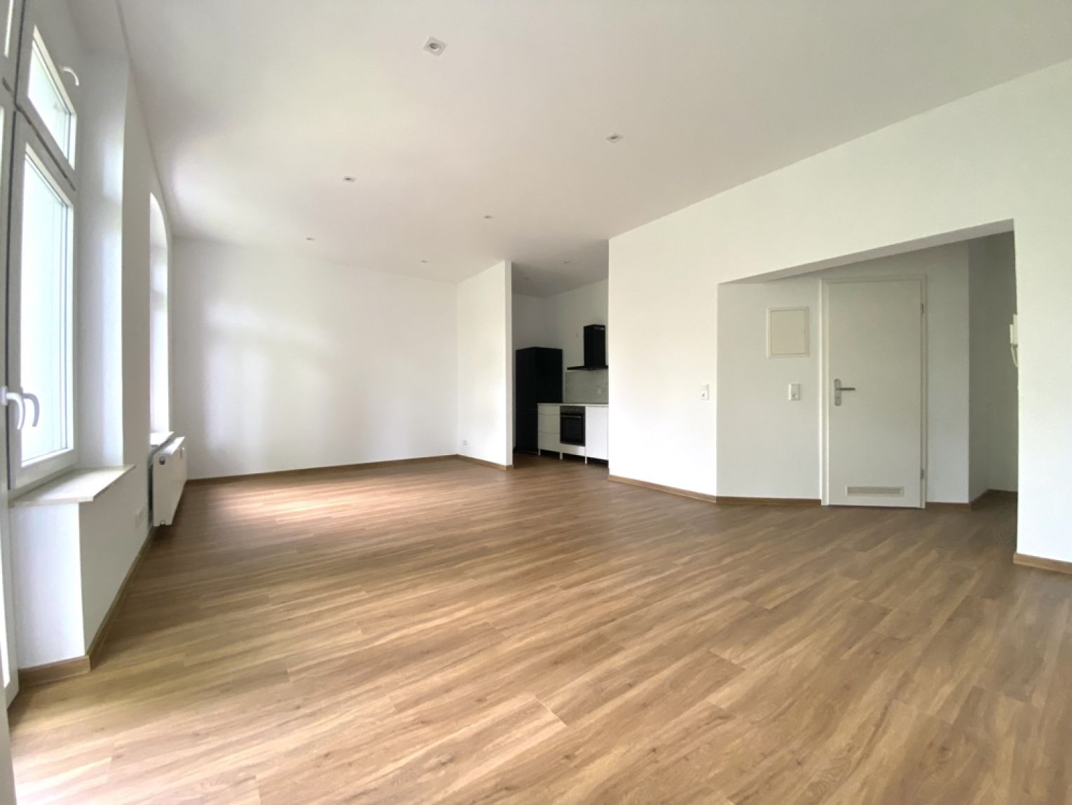 1 Raumwohnung • mit Balkon • modern • Einbauküche • beliebte Lage • jetzt besichtigen • MIETE