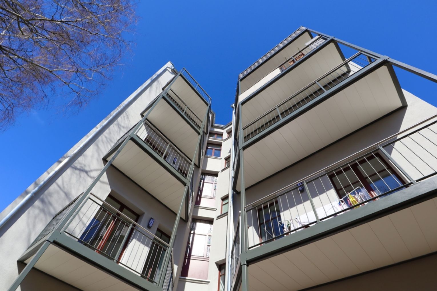 Erdgeschoss • Fußbodenheizung • ERSTBEZUG • moderner Grundriss • Balkon & Garten • Lutherviertel