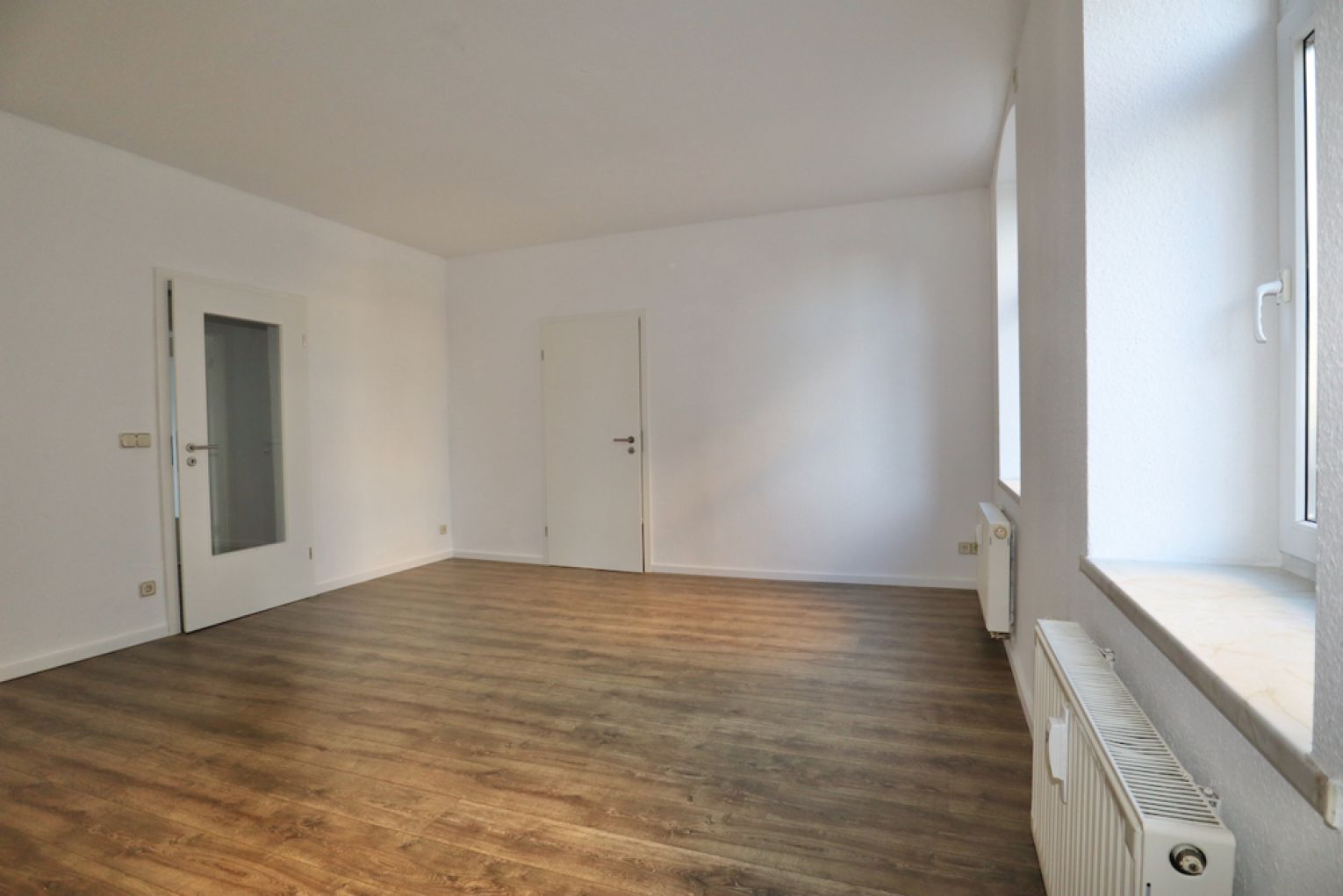 Bernsdorf • 3-Raum Wohnung in Chemnitz • Einbauküche • Stellplatz • Balkon • schnell sein