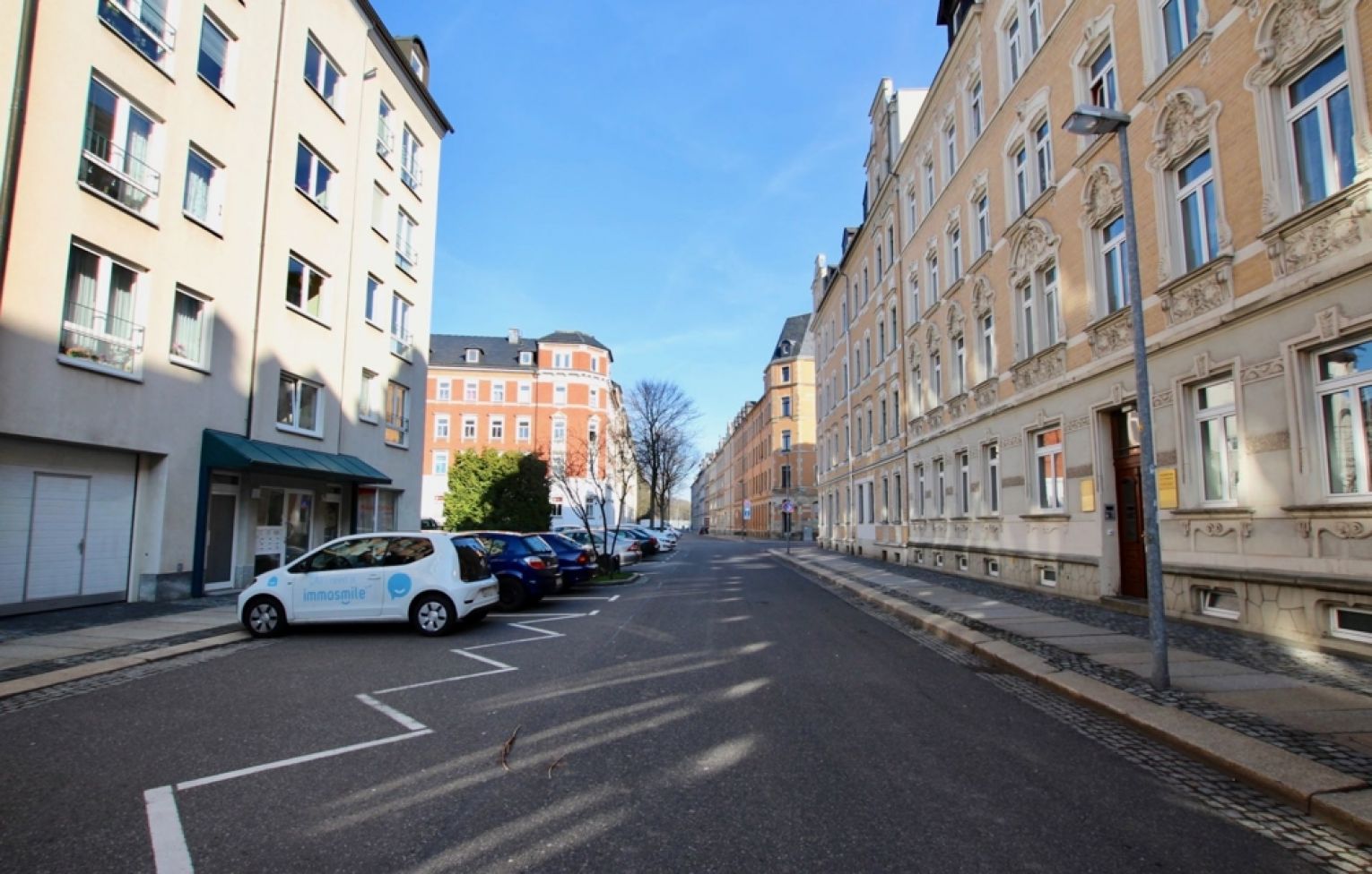 Schnell zugreifen • 2 Zimmerwohnung • mit Einbauküche und Balkon • Schlosschemnitz • Stellplatz