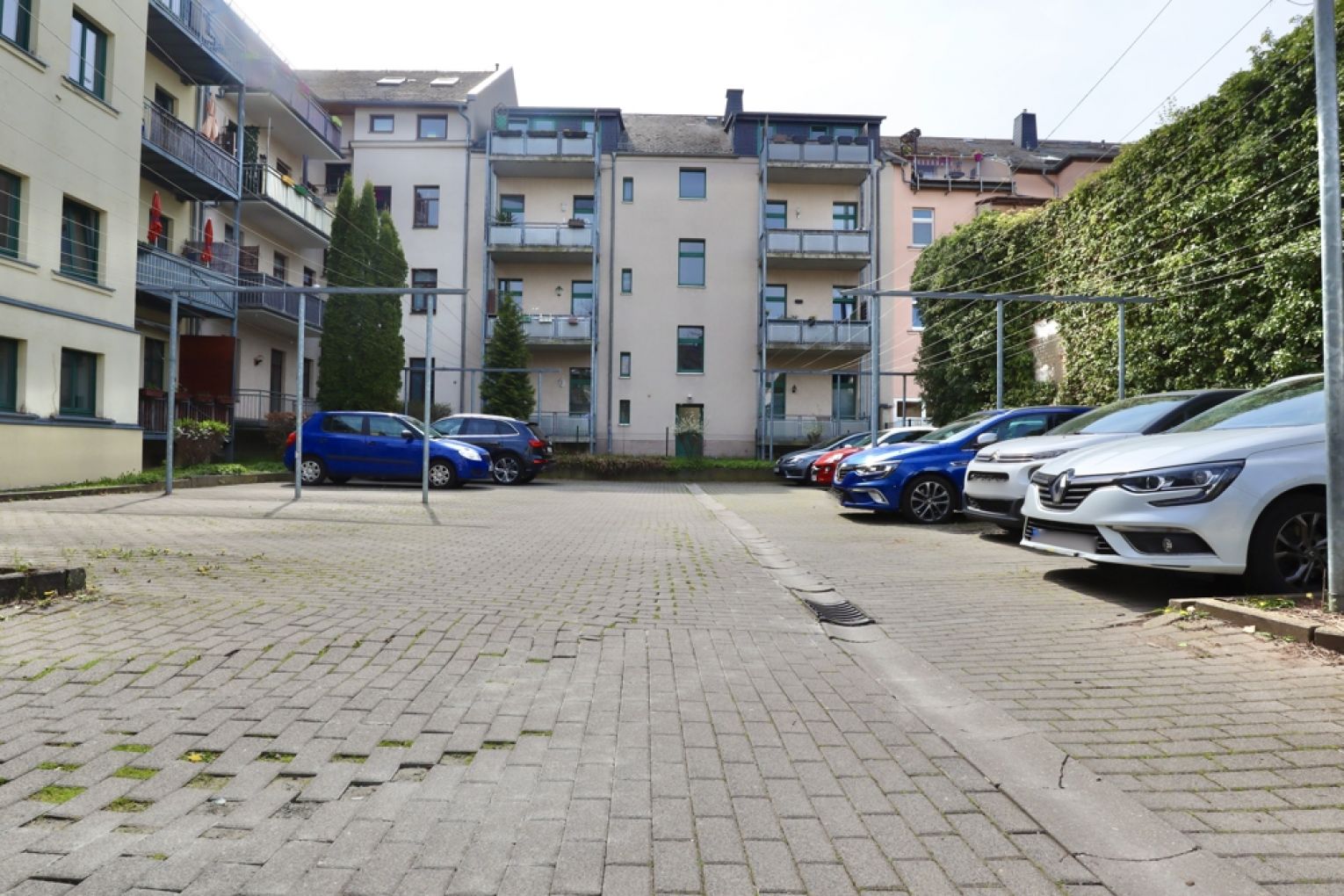 Altendorf • Chemnitz • 4- Zimmer • Stellplatz • Balkon • Einbauküche • Erdgeschoss • zum Kauf