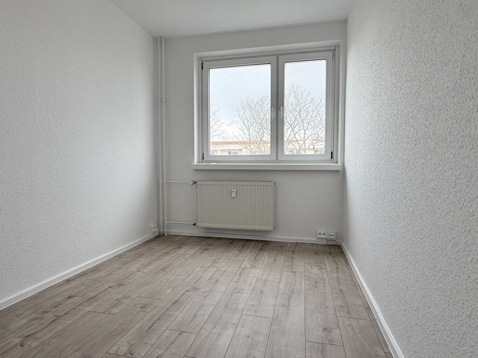 TOP • 3-Zimmer Wohnung • in Kappel • Balkon • Laminat • Komplett saniert • jetzt mieten !?