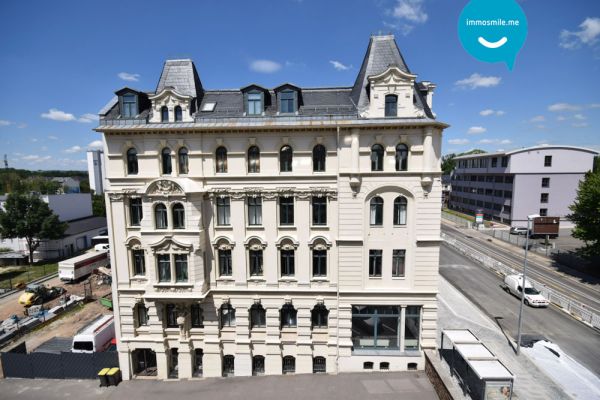 Jugendstil • 3,5 Zimmer • Einbauküche • Balkon • Tageslichbad mit Wanne+Dusche • sanierter Altbau