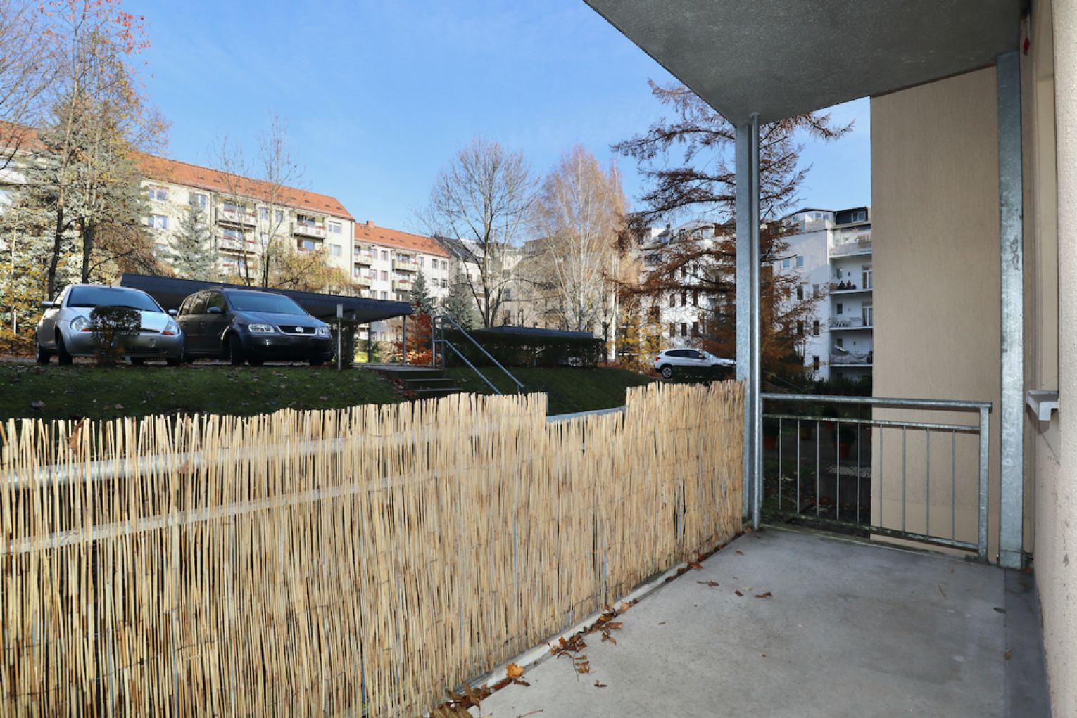 Kaßberg • Stellplatz • 2-Zimmer -Wohnung • Terrasse • Balkon • Eckbadewanne • Dusche •  jetzt mieten