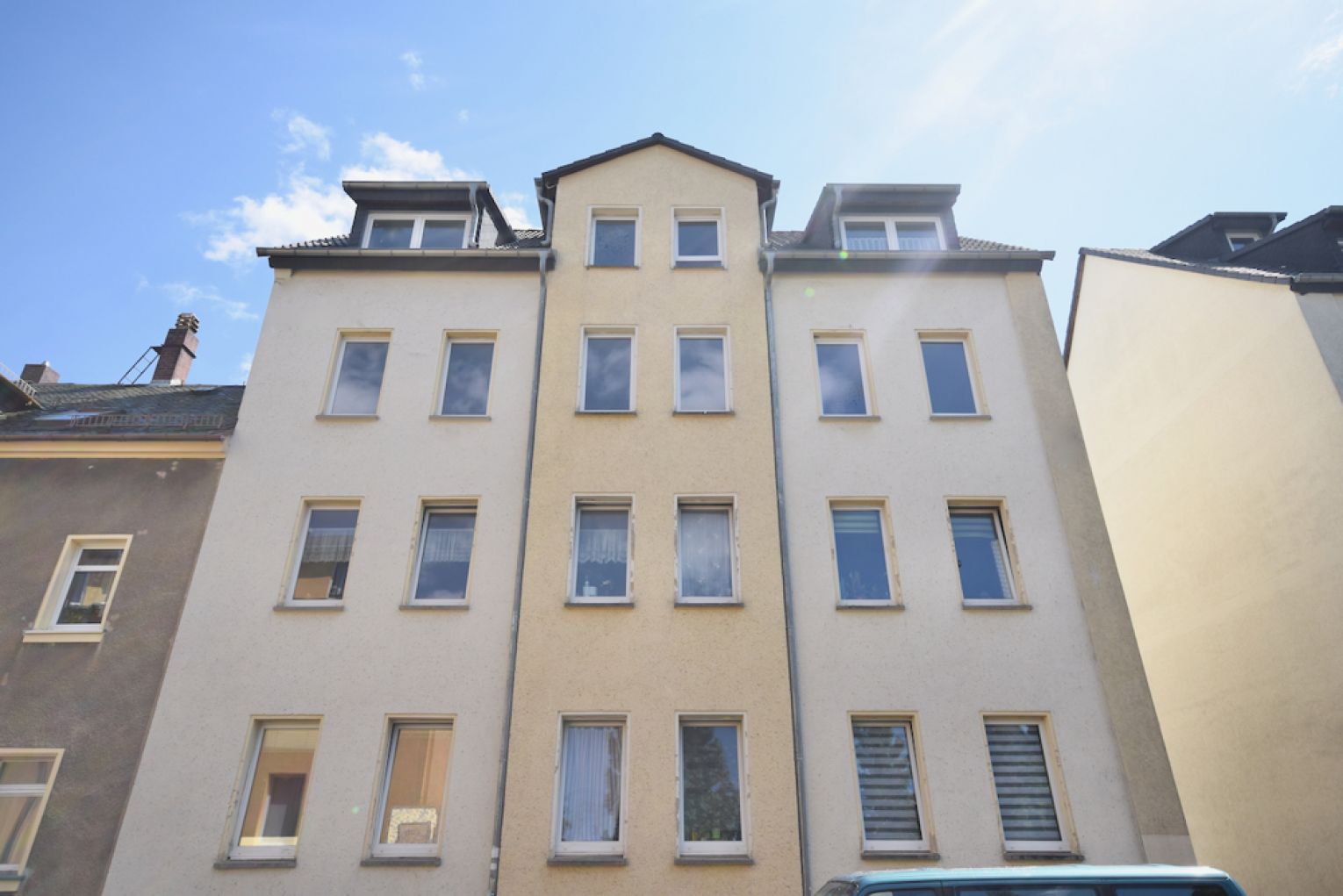 Limbach-Oberfrohna • Dachgeschoss • Maisonette • Südbalkon • 3-Zimmer • Bad mit Wanne • Zentrum