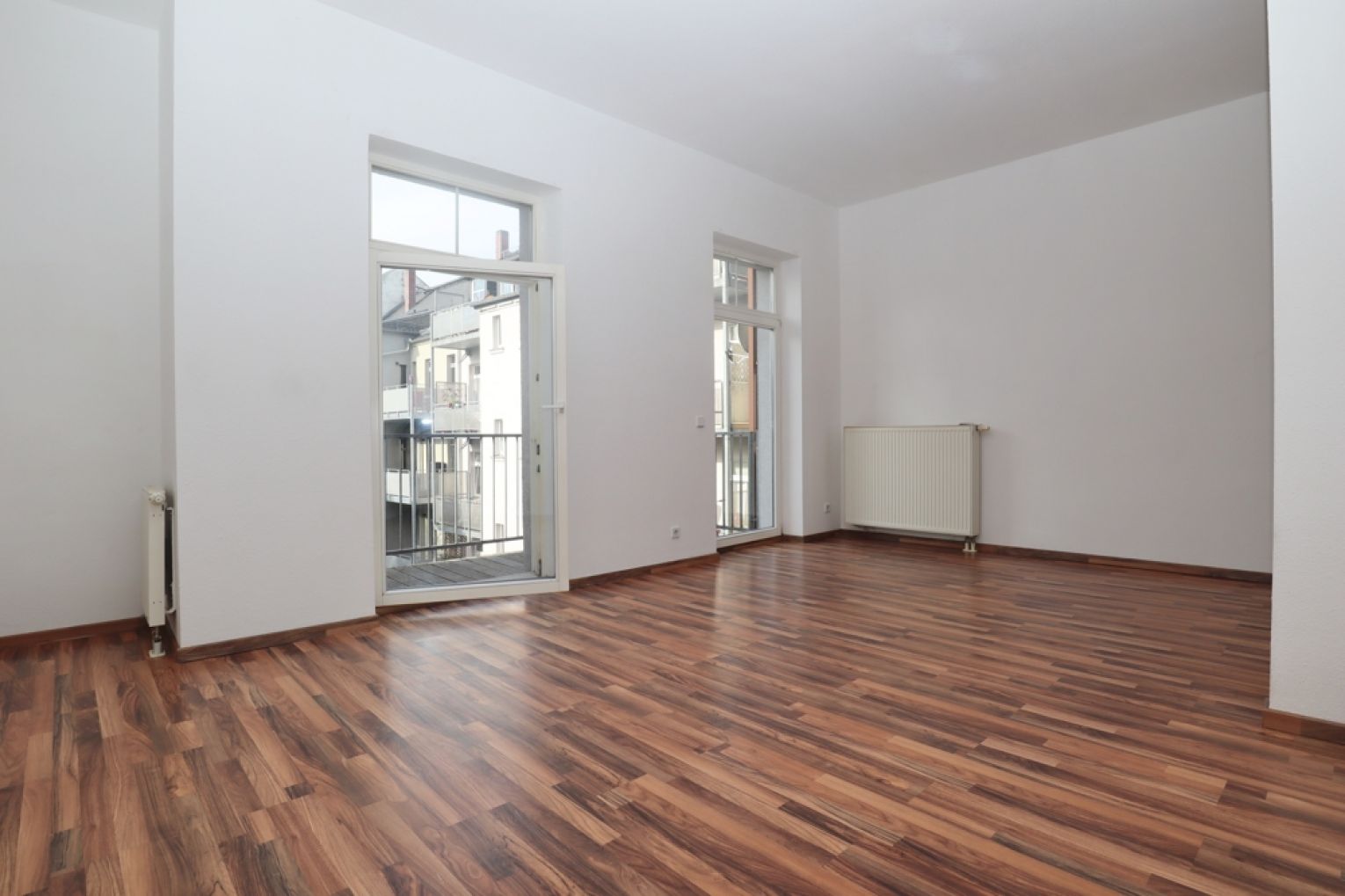 Altbau • Kaßberg • Chemnitz • 2-Raum Wohnung • Südbalkon • direkt mieten!