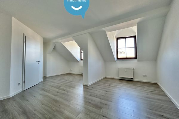 1,5 Zimmer Wohnung • Schloßchemnitz • NEUER Boden • Dachgeschoss • Studenten-/Singlewohnung • mieten