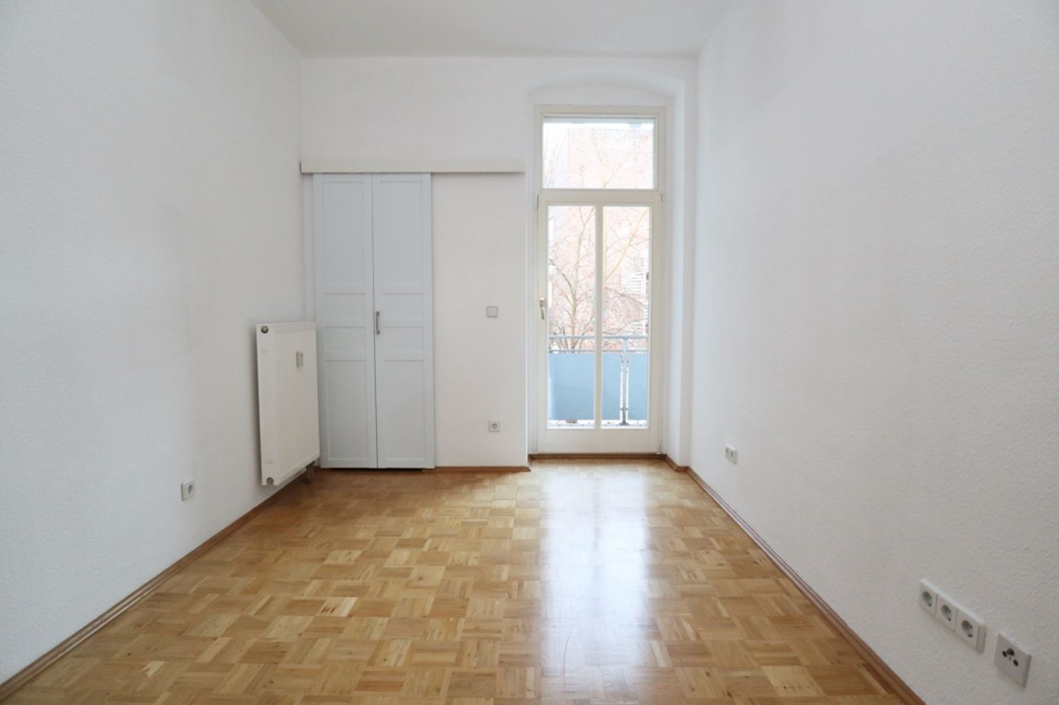 3-Raum Wohnung in Chemnitz • Parkett • Balkon • Wanne • Aufzug • Jugendstil • jetzt anrufen