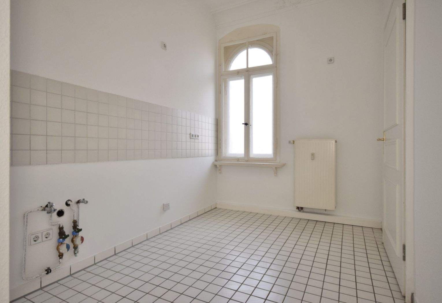 3-Raum in Chemnitz • separates WC • Laminat • imposante Jugendstilvilla • Altbau • Schnell sein!