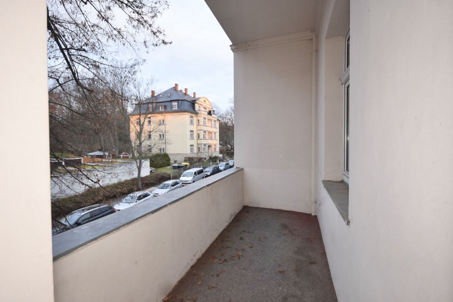 3-Zimmer • Balkon • Bad mit Wanne • Laminat • ruhige Lage • Laminat • nicht warten!