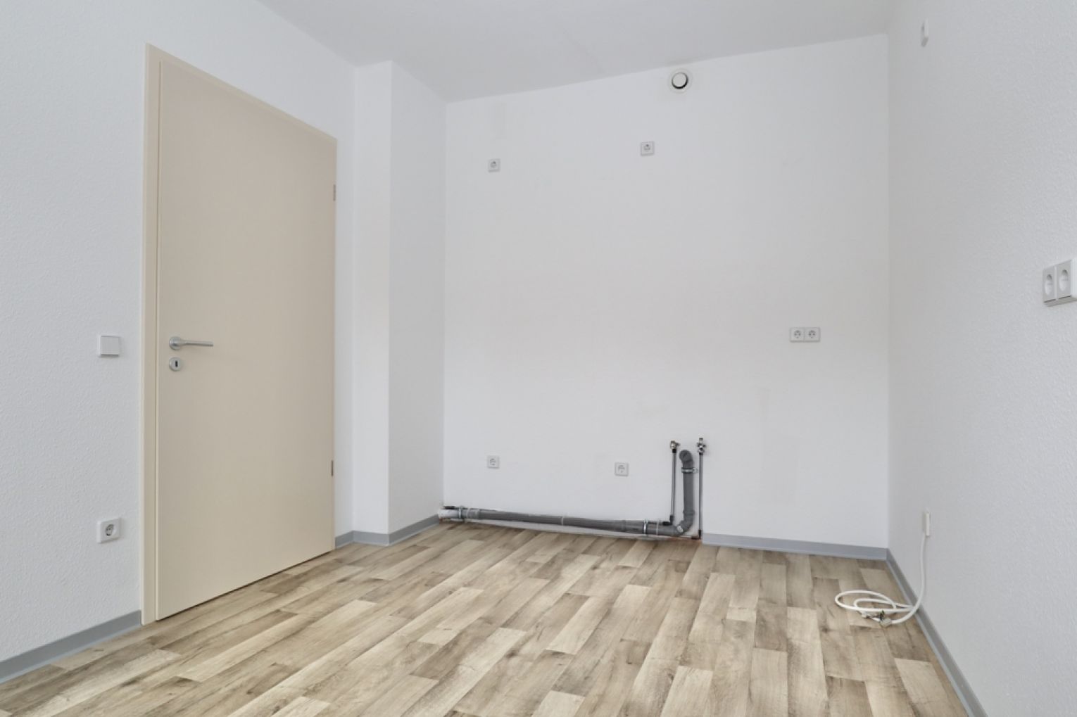 2-Raum Wohnung • mit Balkon • Altchemnitz • Einbauküche • jetzt Termin vereinbaren