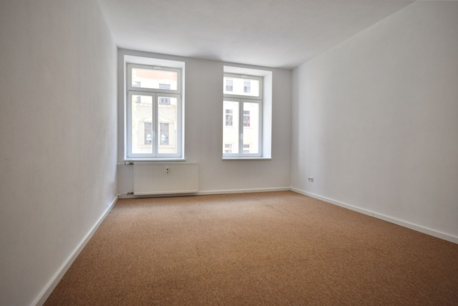 2 Zimmerwohnung • Sonnenberg • frisch renoviert  • Tageslichtbad mit Wanne • Abstellraum • mieten?