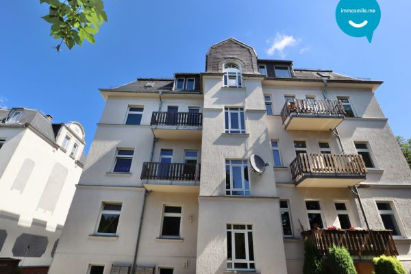 4 Zimmer • Balkon • klein und kompakt geschnitten • Bad mit Fenster und Wanne • Laminat • Termin !?