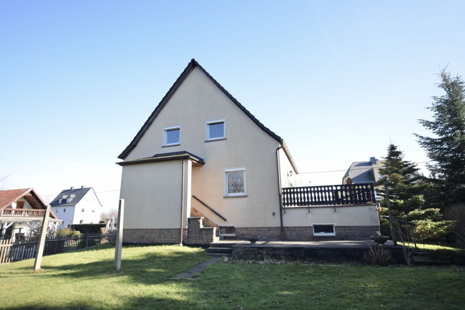 Einfamilienhaus • mit Garten • ohne Mängel • direkt einziehen möglich • 3 Kinderzimmer • Limbach-O.