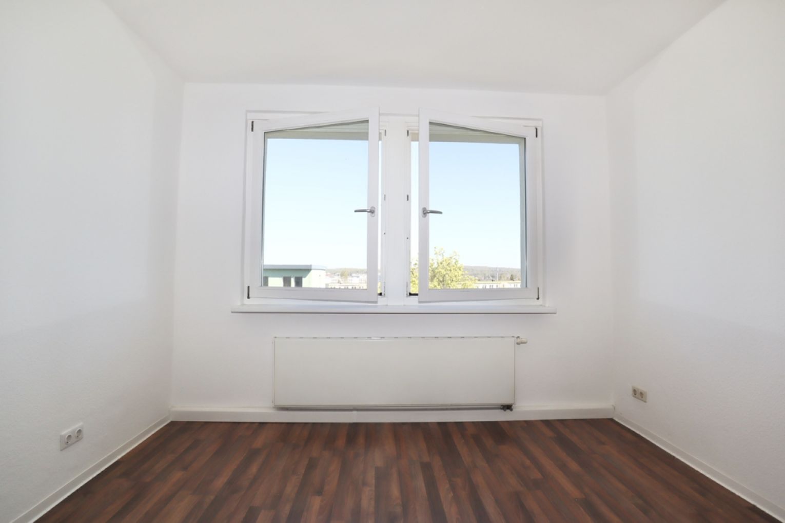 Gablenz • Balkon • 3-Zimmer Wohnung • Bad mit Fenster • in Chemnitz • Einbauküche • jetzt mieten!