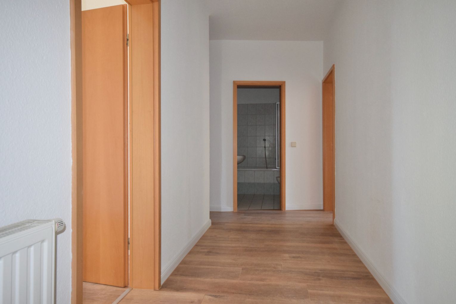 3-Zimmer • zur Miete • in Chemnitz • Balkon • ruhige Lage • Einbauküche • modernes Laminat • Termin