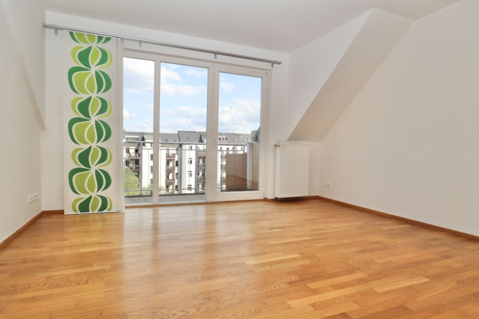 Maisonettewohnung • Dachgeschoss • 4 Zimmer • Terrasse • Balkon • Tageslichtbad • Schloßchemnitz •