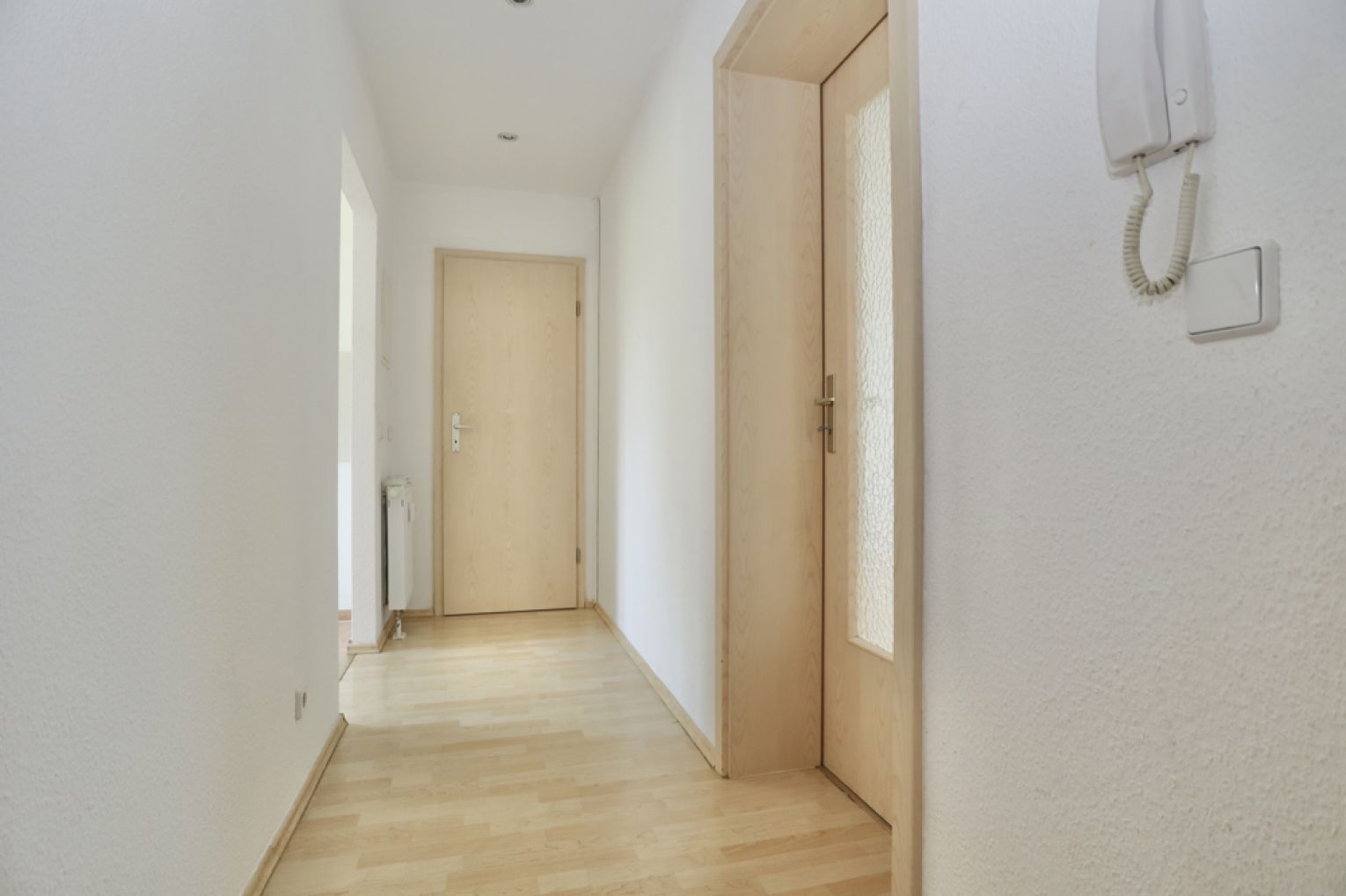 2-Zimmer Wohnung in Gablenz • Balkon • schöne Lage • Laminat • jetzt anrufen • zur Miete • Chemnitz