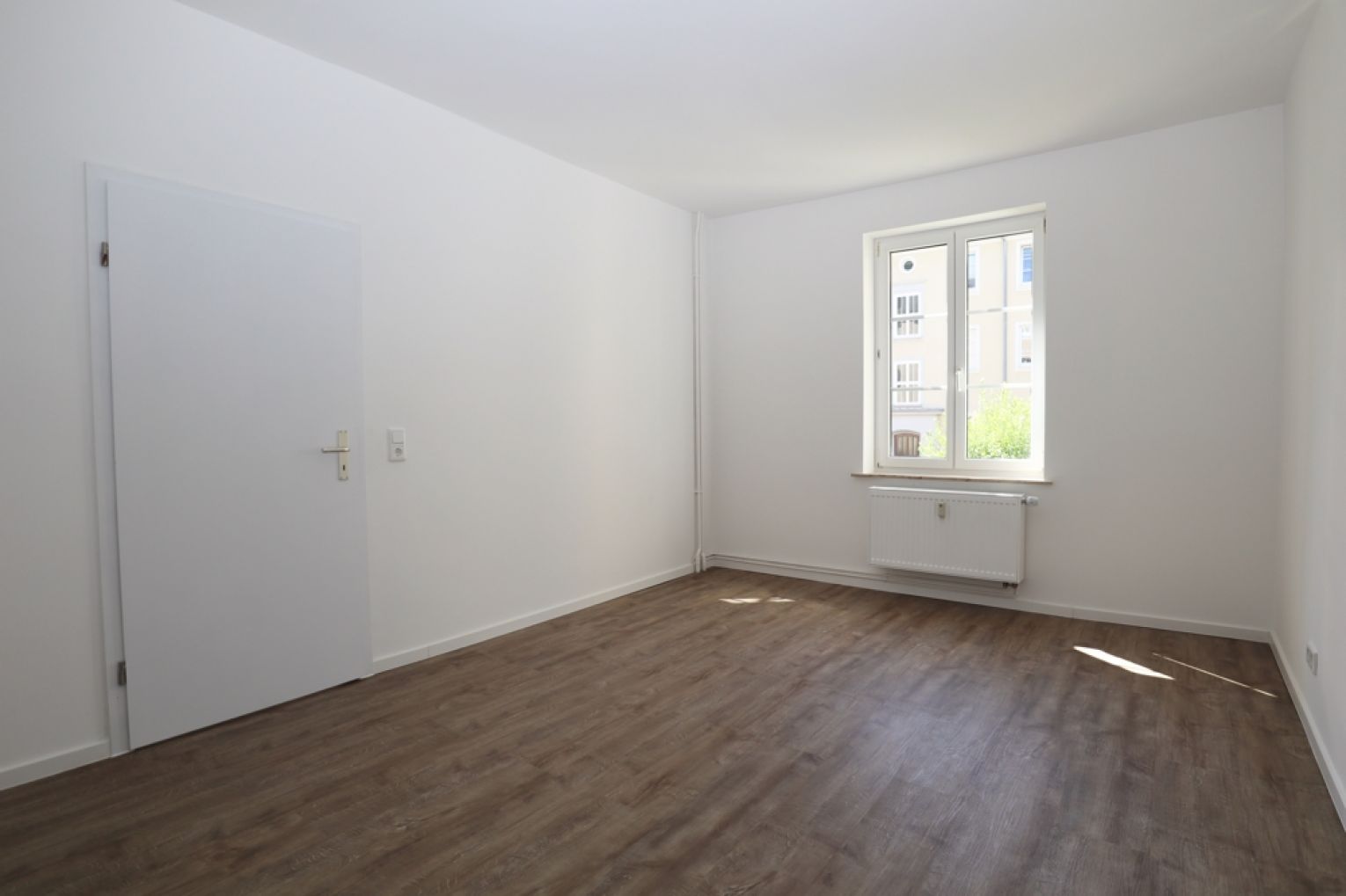 Balkon • saniert • 2-Raum Wohnung • Gutschein • Einbauküche • Ebersdorf • jetzt anrufen