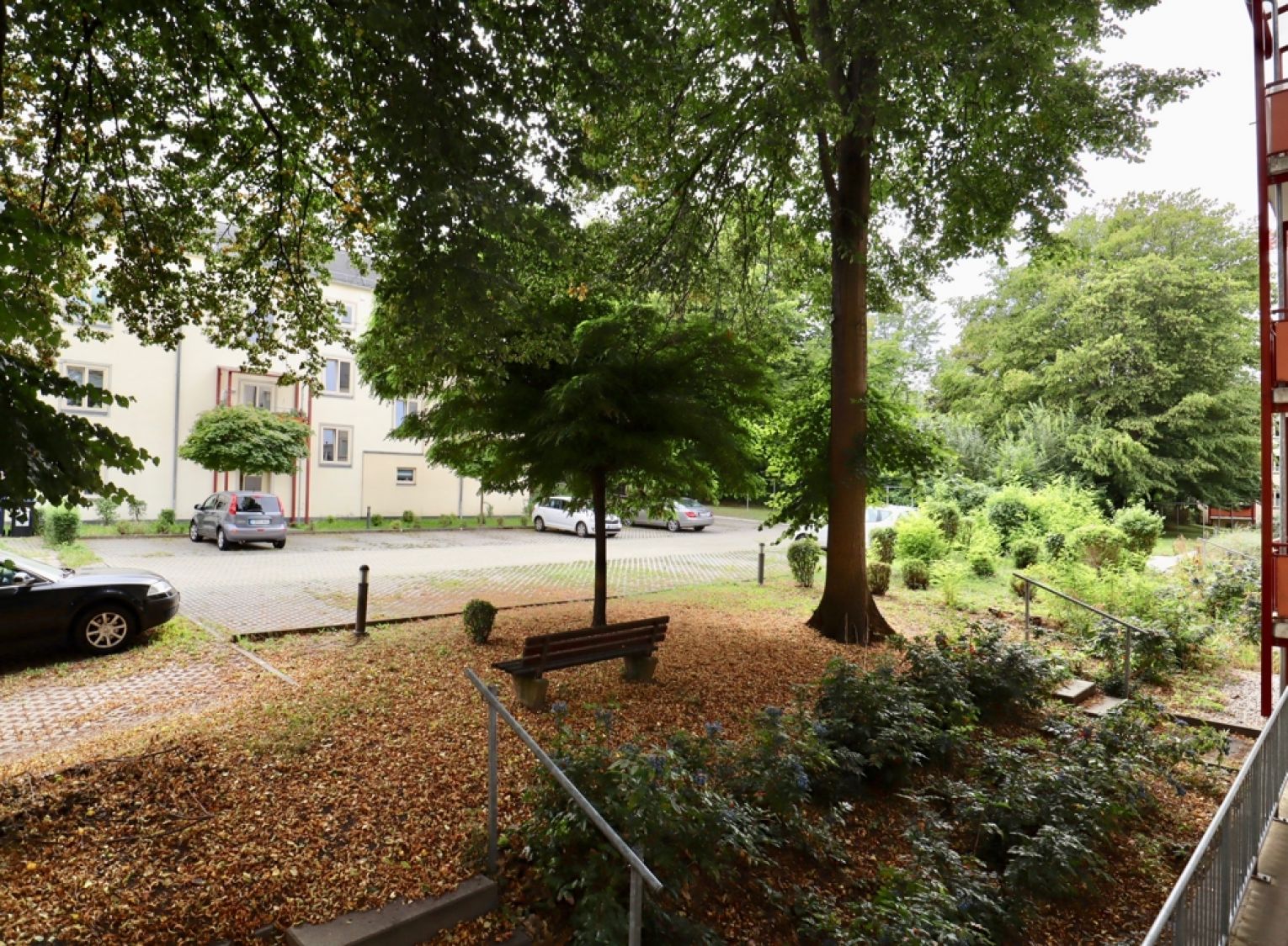 Kapitalanlage • vermietete 2-Zimmer • mit Balkon • Tageslichtbad • ruhige Wohnsiedlung