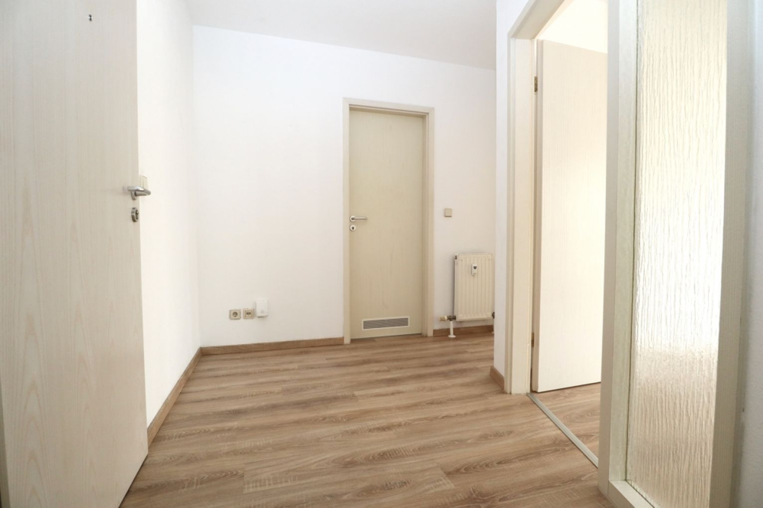 2 Zimmer • individuell • mit Aufzug • Balkon • lichtdurchflutete Räume • mit Stellplatz