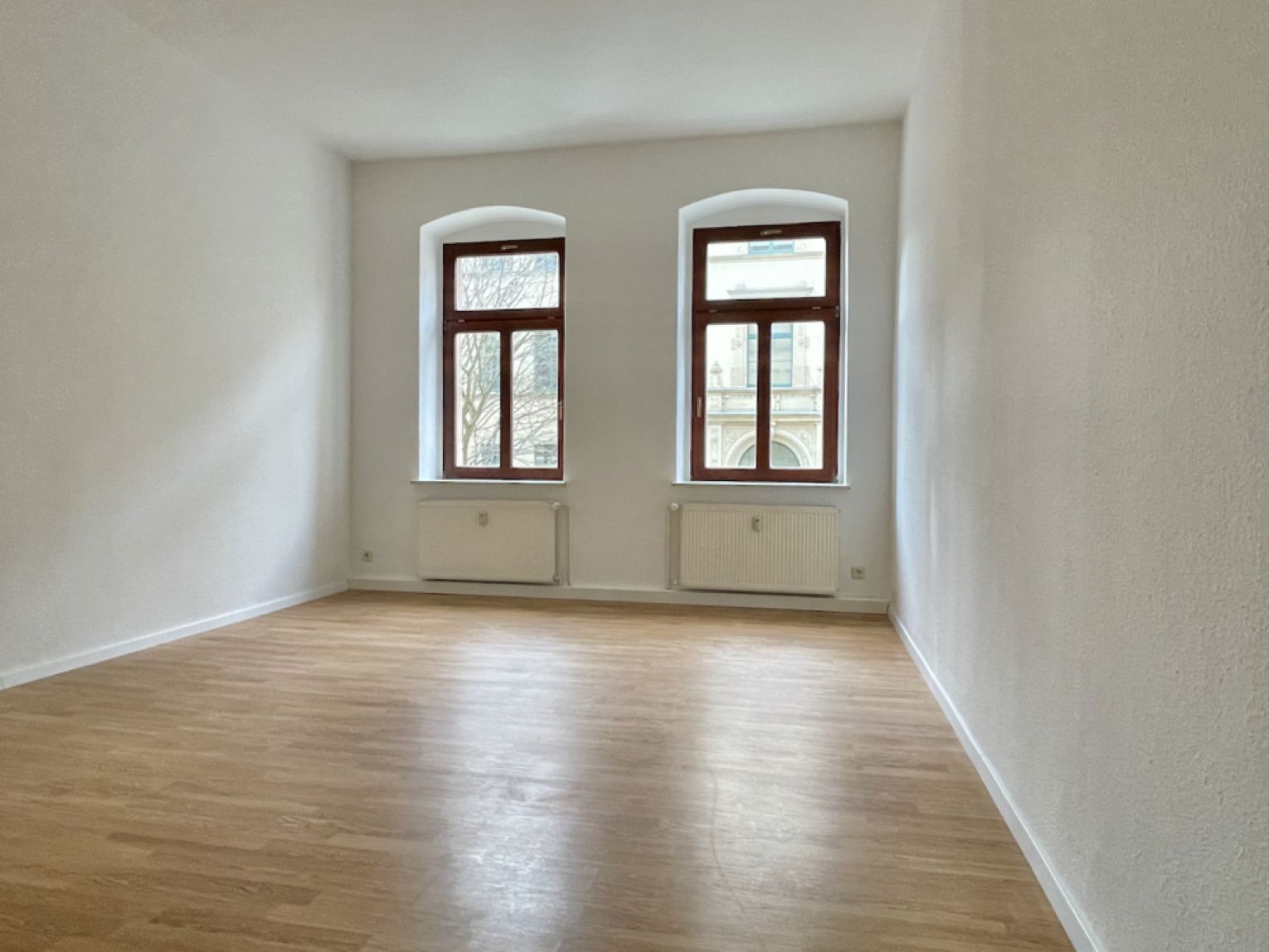 4-Raum Wohnung in Chemnitz • Balkon • moderne Bäder • Wanne/Dusche • große Wohnküche • Termin machen