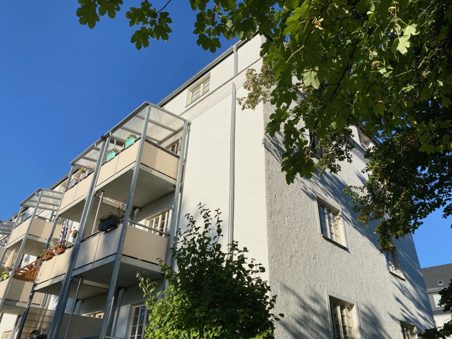 im Heimgarten • in Chemnitz • 2-Zimmer • mit Balkon • vermietet • als Kapitalanlage