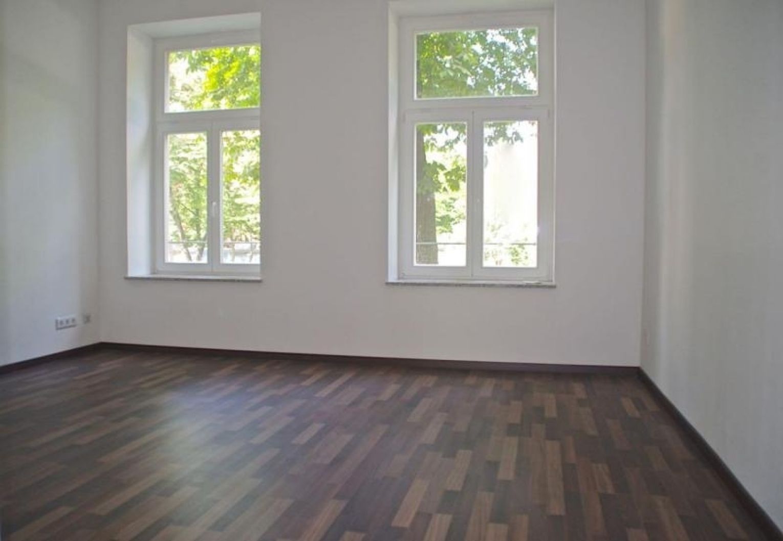 2 Zimmer • Schlosschemnitz • Fussbodenheizung • Balkon • Hochparterre • hochwertig saniert • TOP!