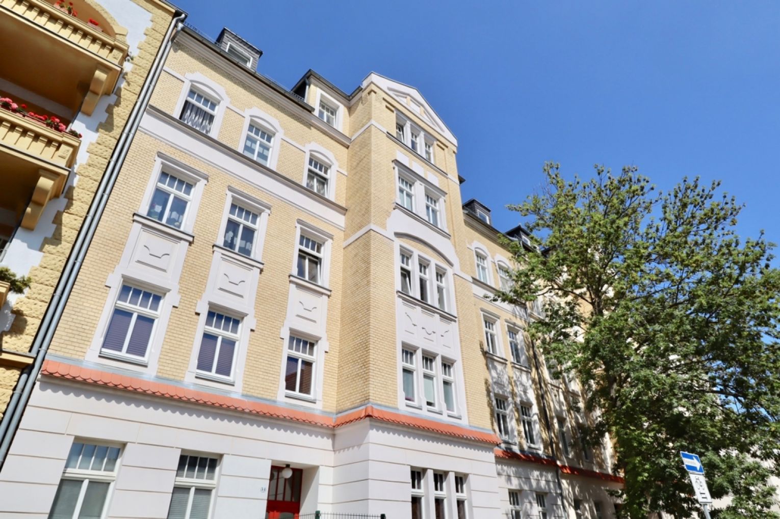 Erdgeschoss • moderner Boden • Balkon • 2-Raum Wohnung • Kaßberg • ruhige Lage • jetzt mieten