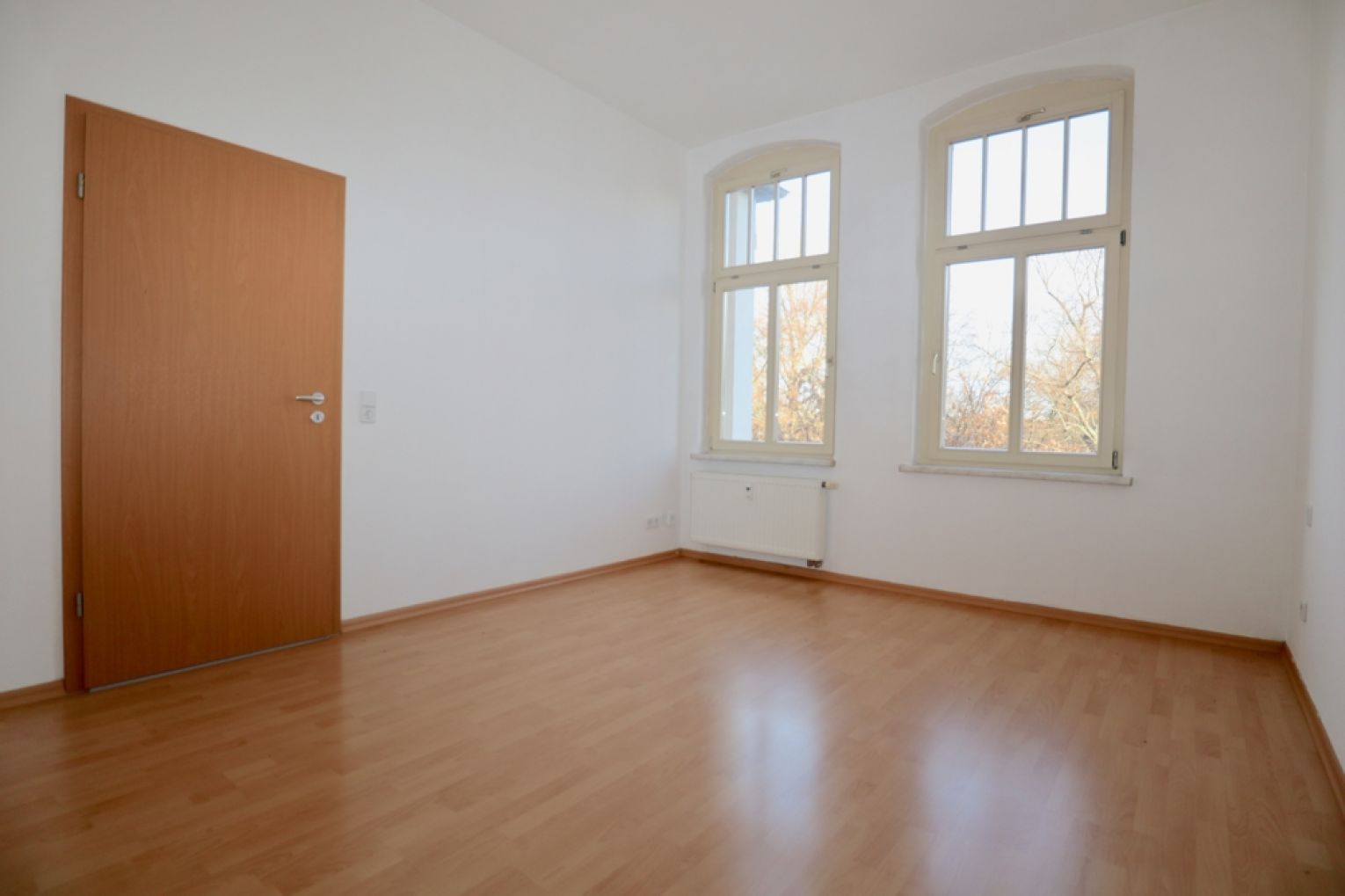 KAßBERG • 2-Zimmer • Loggia • moderner Grundriss • Erker-Wohnzimmer •bald wieder frei!