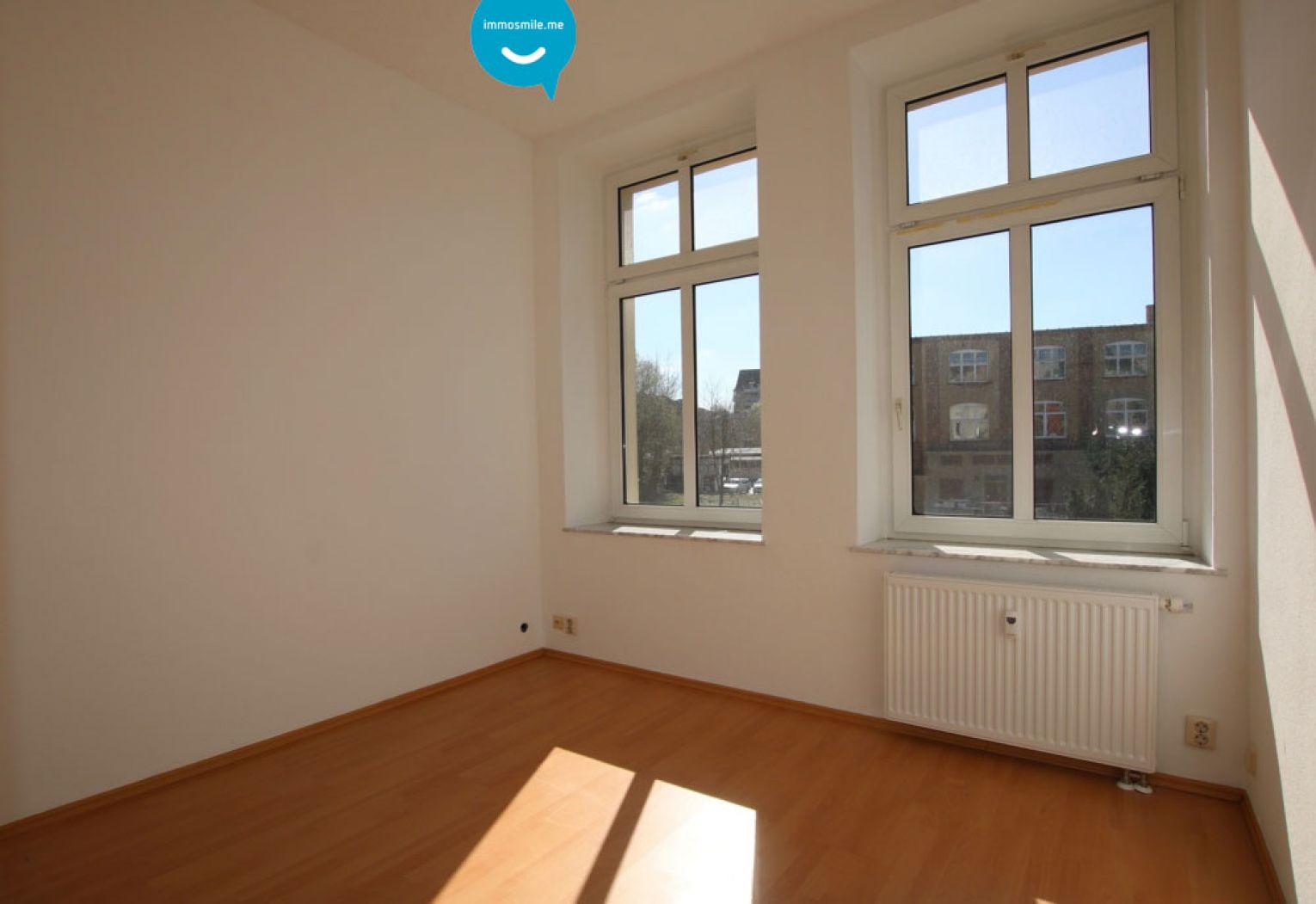 Jetzt mieten • 2 Zimmerwohnung • mit Einbauküche • Laminatboden • auf dem Kaßberg • Stellplatz