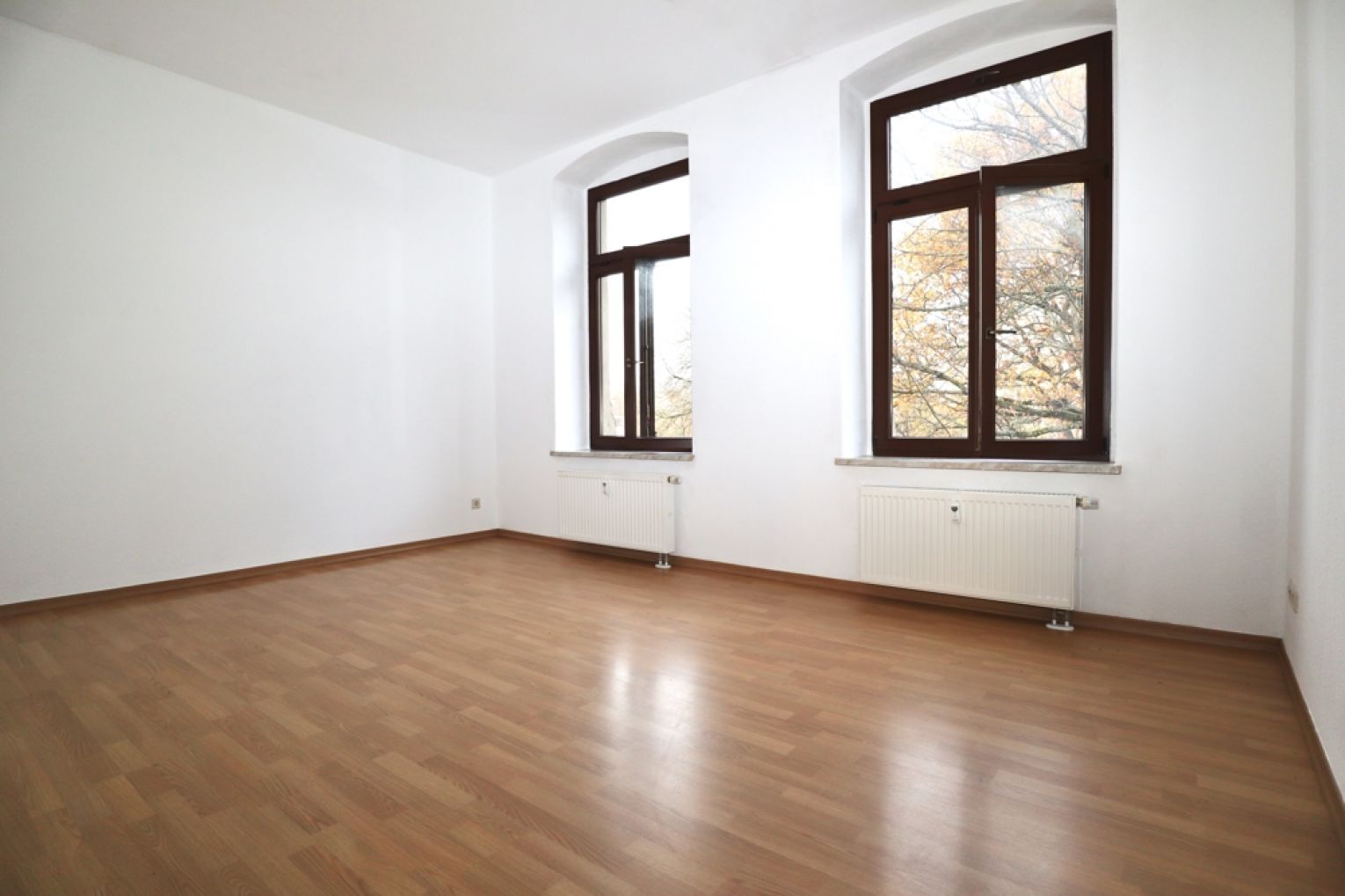 Gutschein • 3 Zimmer • mit Balkon • Stellplatz • am Uni-Campus • zur Miete • ab sofort frei!