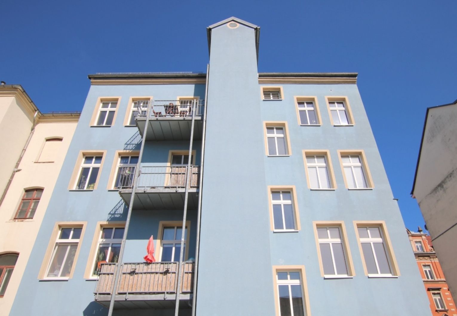 3-Zimmer Wohnung • Balkon • Tageslichtbad mit Wanne • Einbauküche • Stellplatz  • jetzt anrufen!