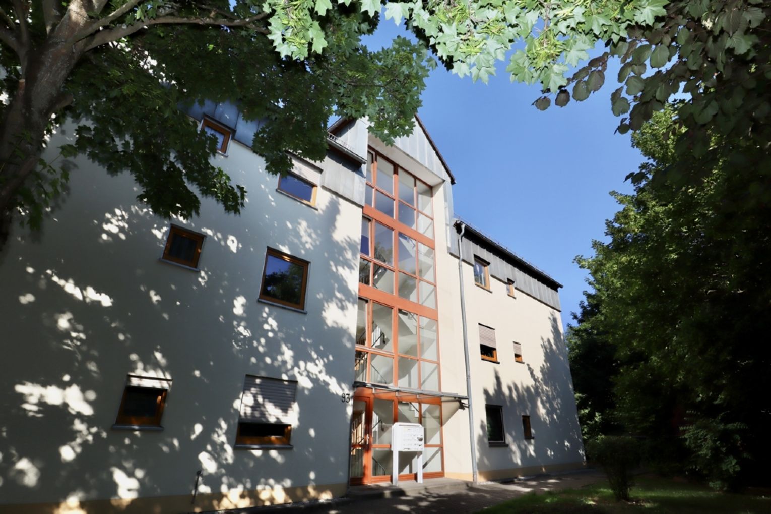 Dachgeschoss • 2-Raum Wohnung • Grüna • Tageslichtbad • mit Balkon • Stellplatz • jetzt Mieten