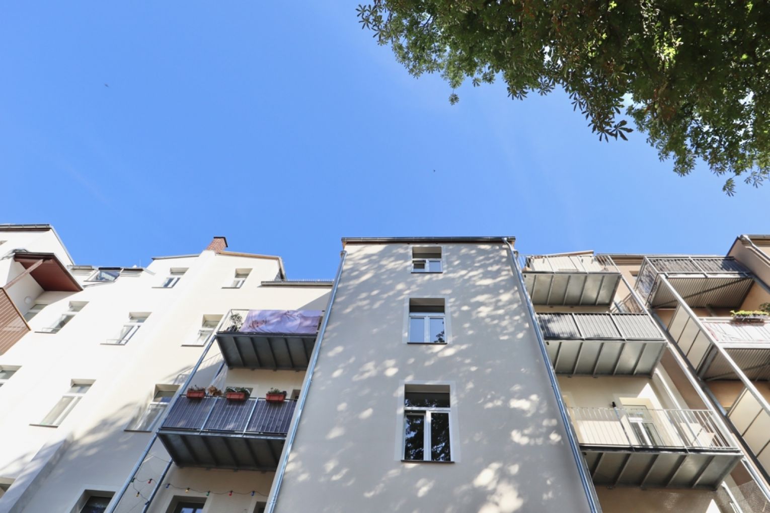 modern wohnen • Luxus • 3-Zimmer Wohnung • Balkon • Schloßchemnitz • Stellplatz • Tageslichtbad