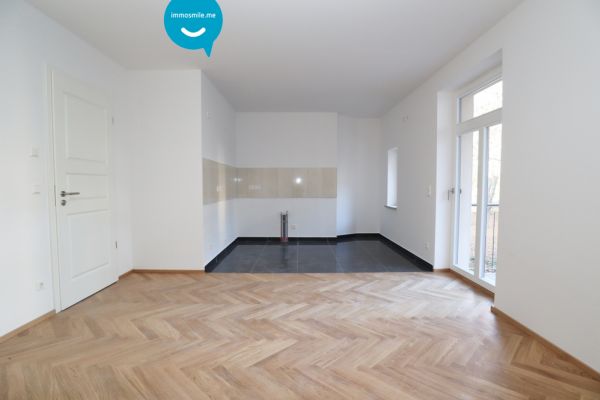 Balkon • 4-Raum Wohnung • Erstbezug • Tageslichtbad • Fußbodenheizung • Parkett • jetzt anrufen