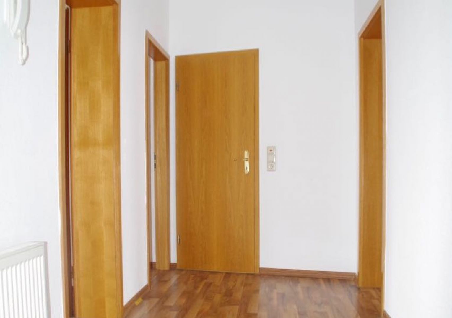 Schloßchemnitz • 3 Zimmer • Einbauküche • Aufzug • sichtbare Balken • Bad mit Fenster • Balkon • 