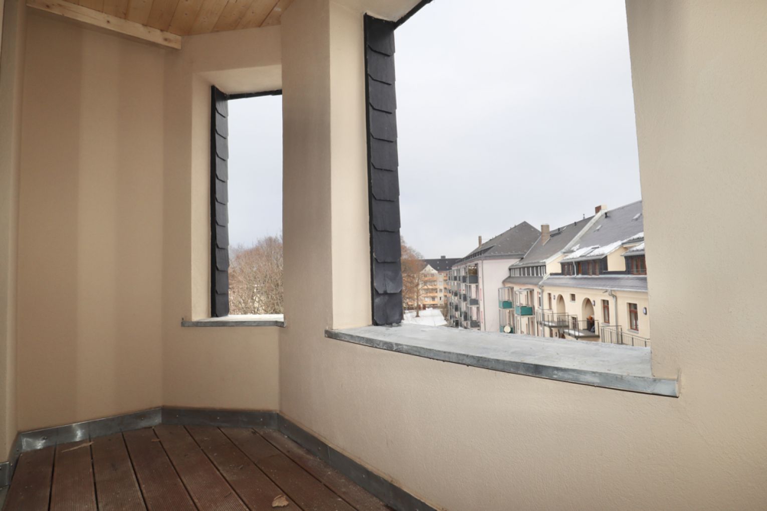 Dachgeschoss • 4-Raum • Balkon • Lutherviertel • Tageslichtbad • in Chemnitz • Erstbezug • ruf an