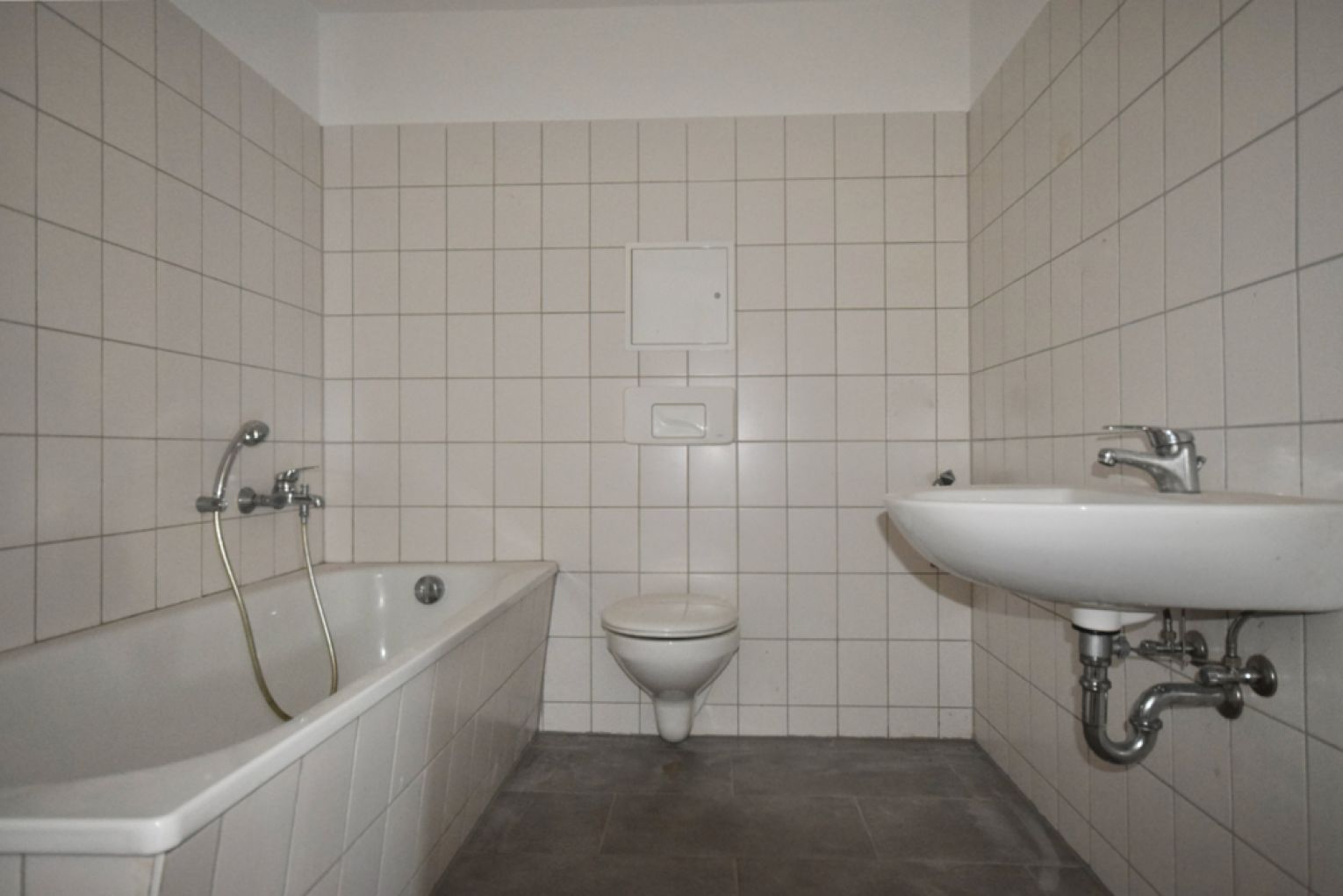 Limbach-Oberfrohna • Dachgeschoss • Maisonette • Südbalkon • 3-Zimmer • Bad mit Wanne • Zentrum