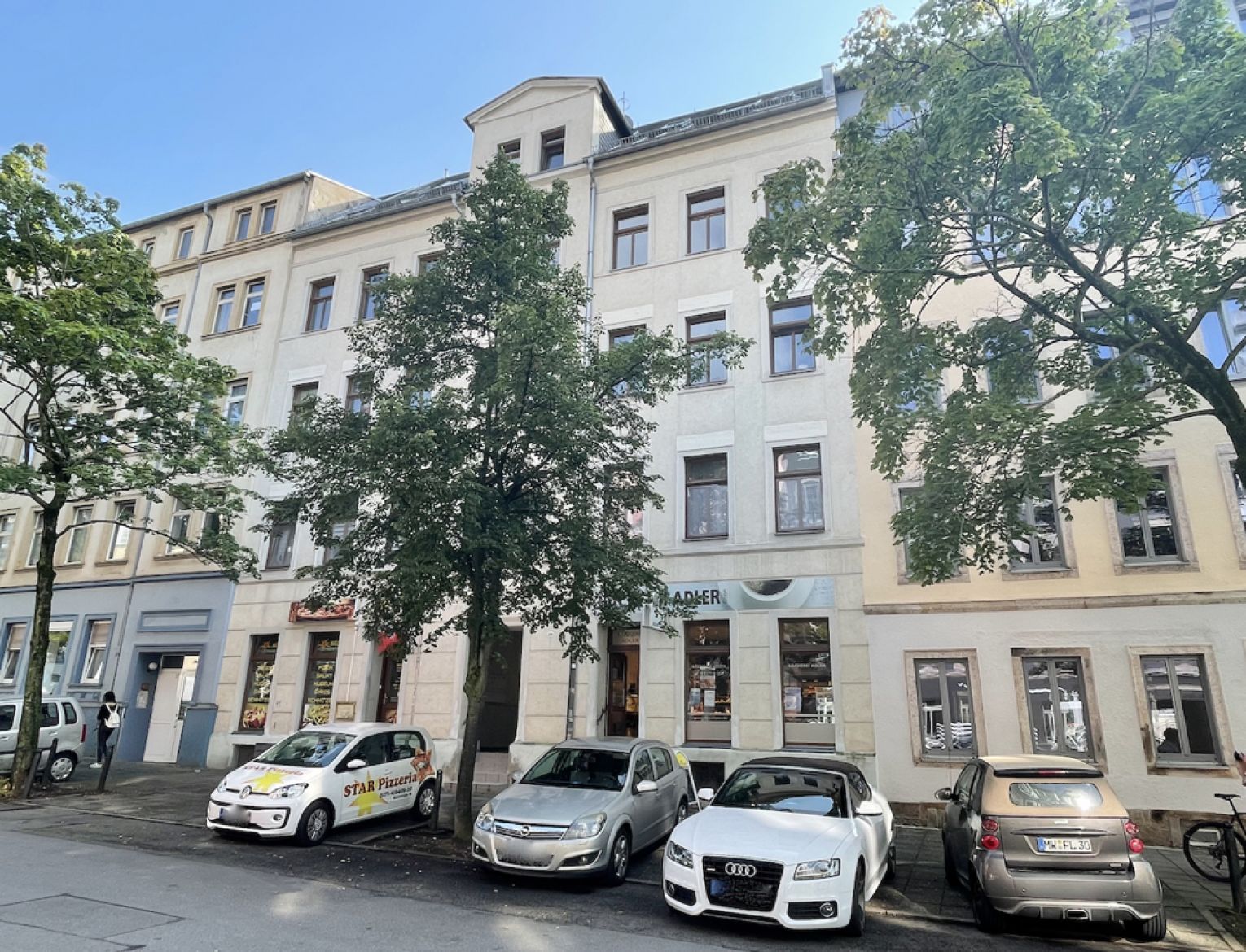 1-Zimmer Apartment • Tageslichtbad mit Wanne • Nah beim BRÜHL-BOULEVARD • Dachgeschoss • Einbauküche