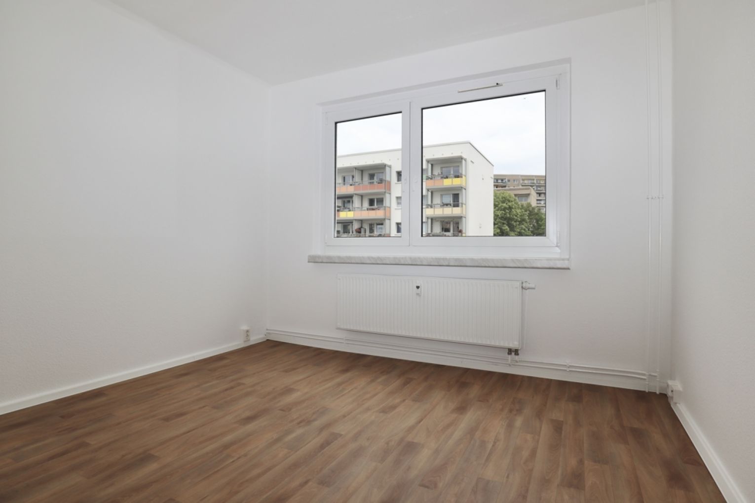 Hutholz • 2-Raum Wohnung • Balkon • ruhige Lage • Einbauküche • mieten