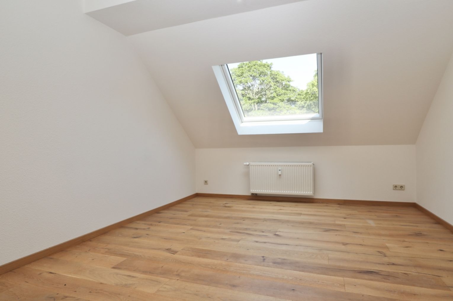 Tageslichtbad • neu saniert • modern • 4 Zimmer • Hilbersdorf • Chemnitz • zur Miete • jetzt anrufen