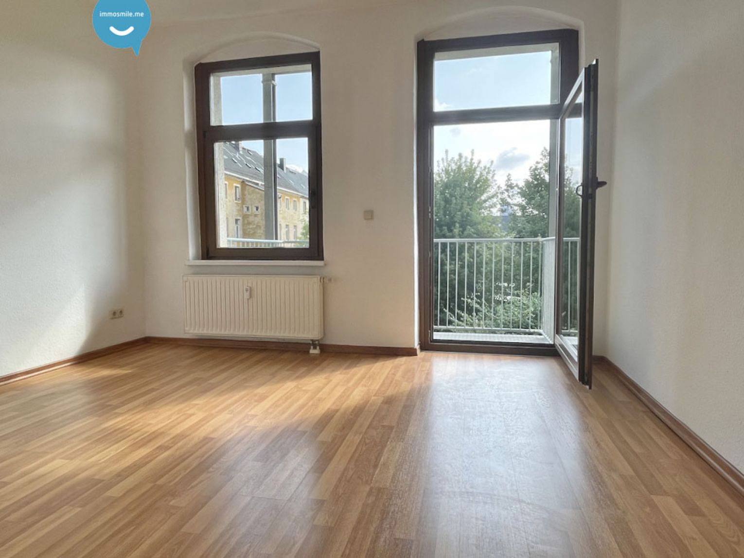 Laminat • Balkon • frisch renoviert • frische Brötchen • BÄCKEREI im Haus  • jetzt Termin machen