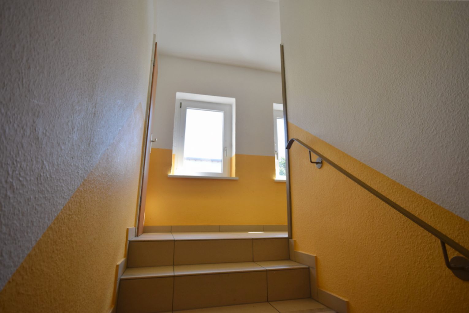 Limbach-Oberfrohna • Dachgeschoss • Maisonette • Südbalkon • 3-Zimmer • Bad mit Wanne • Zentrum