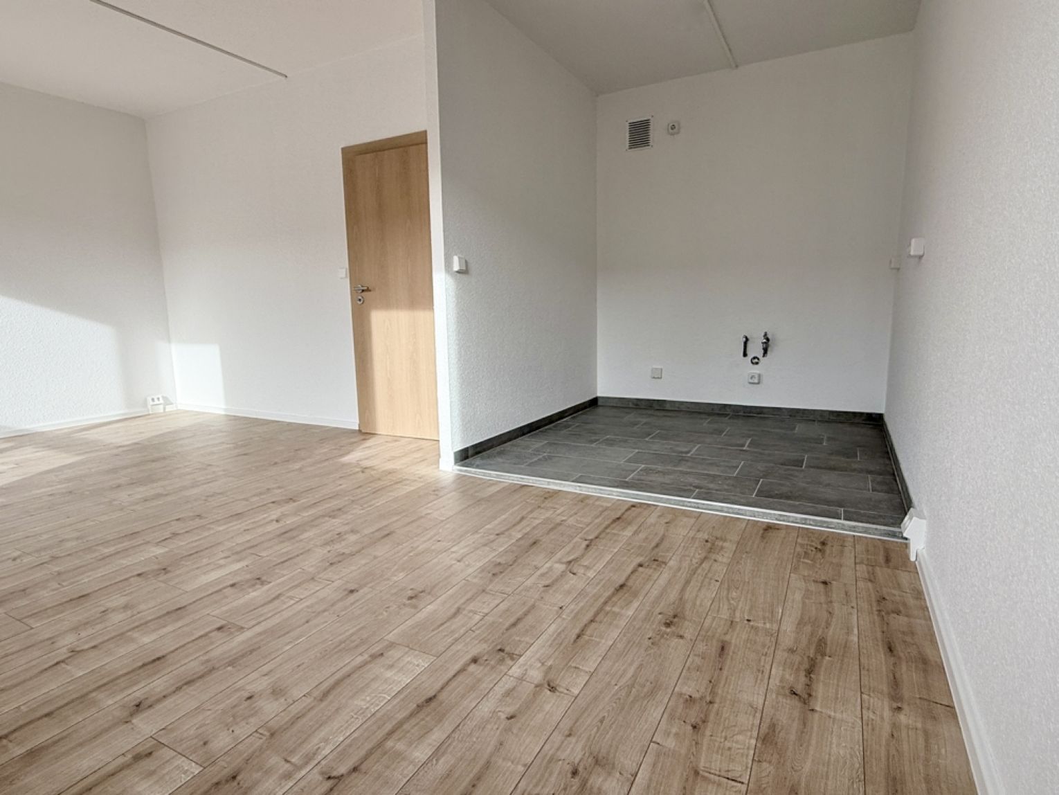 TOP • 3-Zimmer Wohnung • in Kappel • Balkon • Laminat • Komplett saniert • jetzt mieten !?