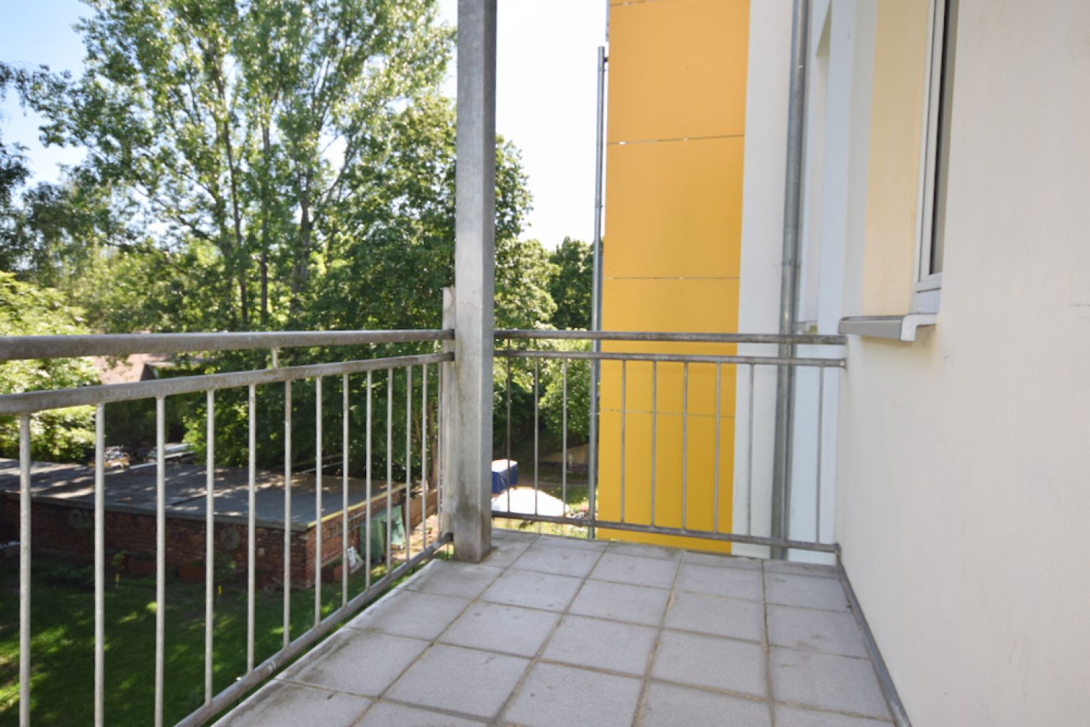 3-Zimmer • zur Miete • in Chemnitz • Balkon • ruhige Lage • Einbauküche • modernes Laminat • Termin