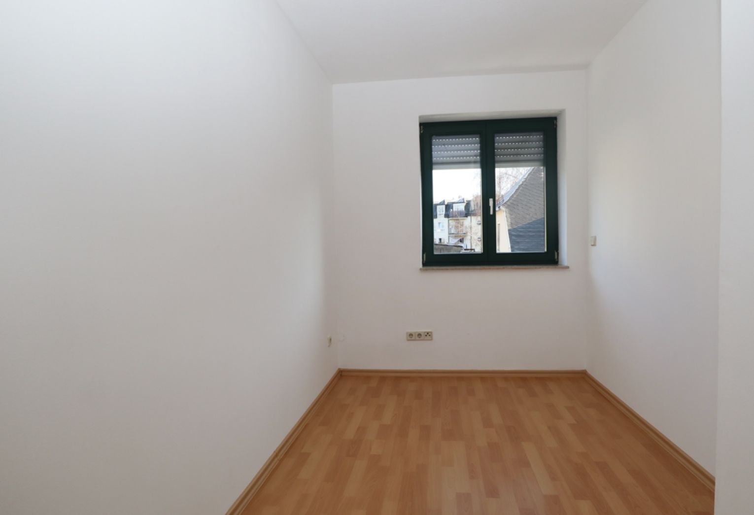 3,5-Zimmer • Balkon • Einbauküche • an der Chemnitz • zur Miete • schnell anrufen • Schloßchemnitz