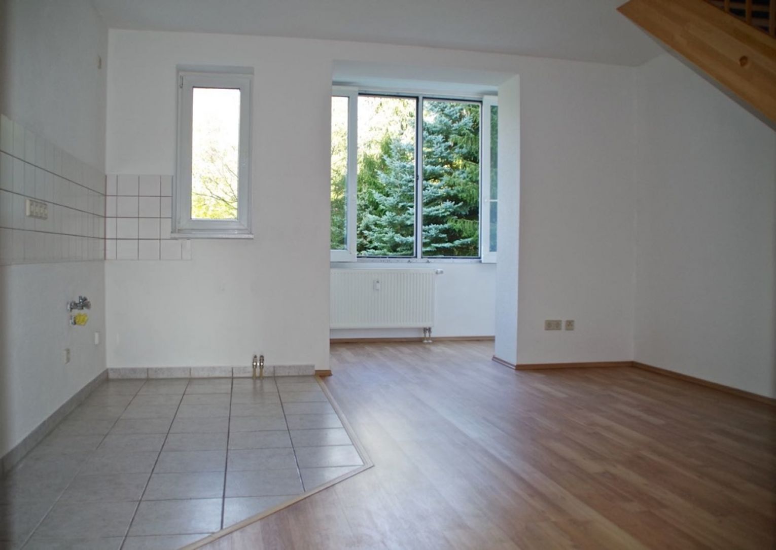 3 Zimmer • ruhige Lage • Maisonette • 2 Bäder mit Wanne • Laminat • Hochparterre • TOP • Mieten