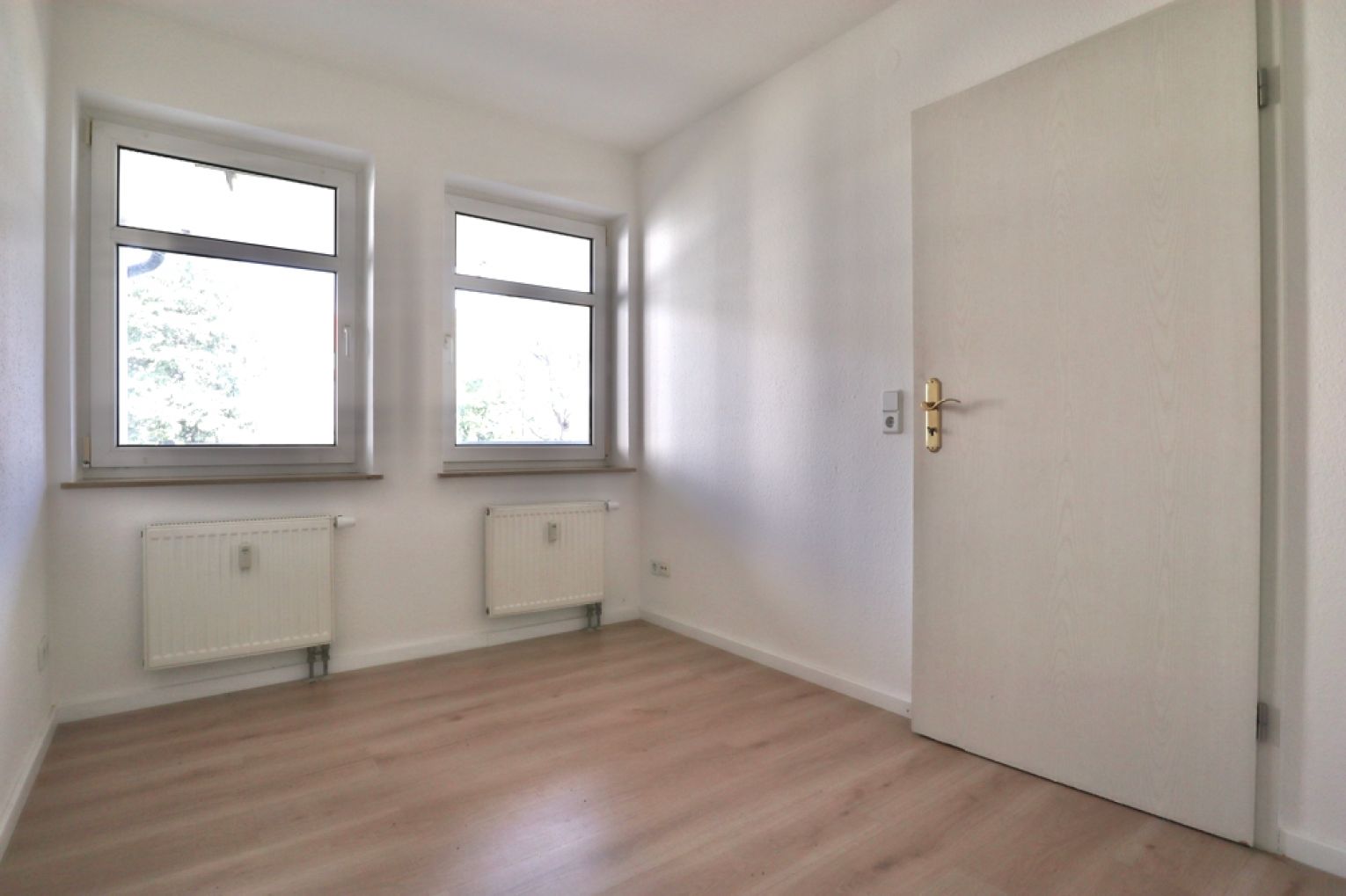 2-Zimmer • mit Einbauküche • Aufzug • zentral • Schloßchemnitz • Balkon • zur Miete