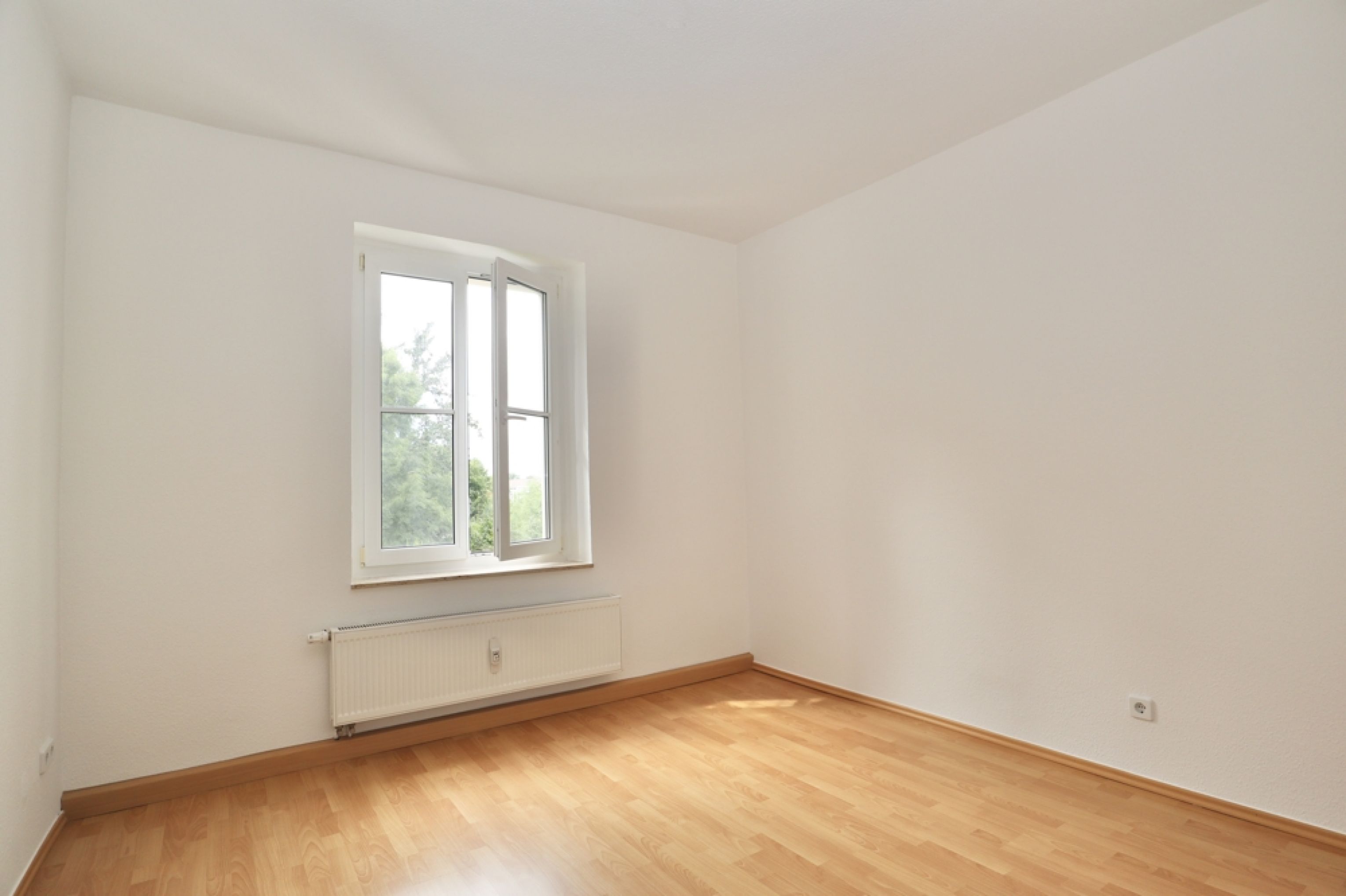 3-Raum Wohnung in Chemnitz • Balkon • Tageslichtbad ...